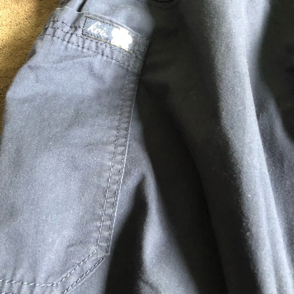 Scrubs - Picture 2 of 2